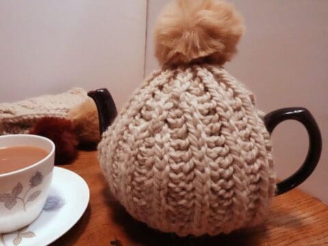 Easy knitted book cozy free pattern keep your books pristine