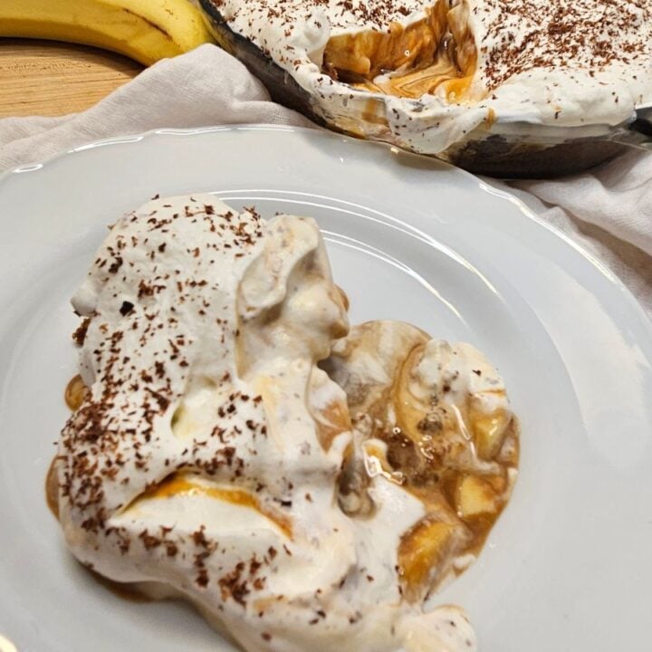 banoffee pie on a plate